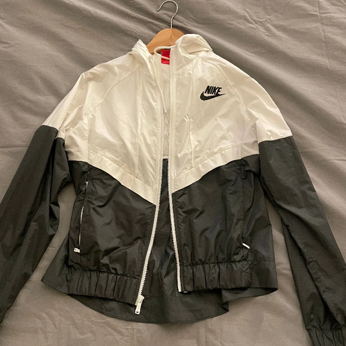 Vindjacka Nike