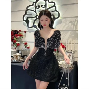 Blink blink fest klänning - Oanvänd. Bara prov 1 gång. 