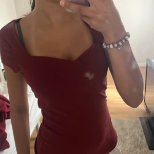 Topp❤️ - I storlek xs och är från Anna field. Säljer då jag rensar.