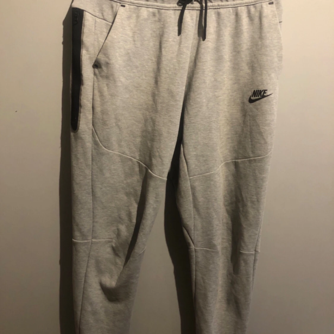 Nike Tech fleece byxor hel gråa