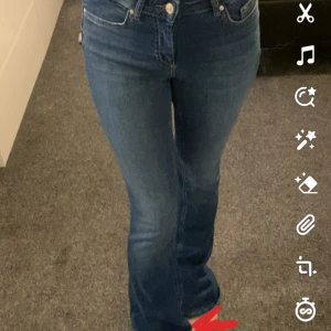 Jeans  - Jeans från ONLY, mörktvätt. Aldrig använda för att dom är för långa, jag är 163cm lång 