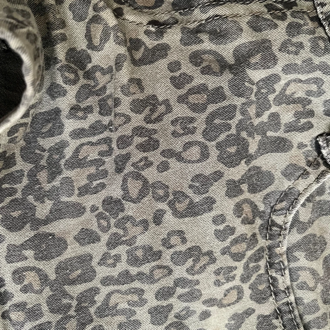 Leopardmönstrade shorts  - 91