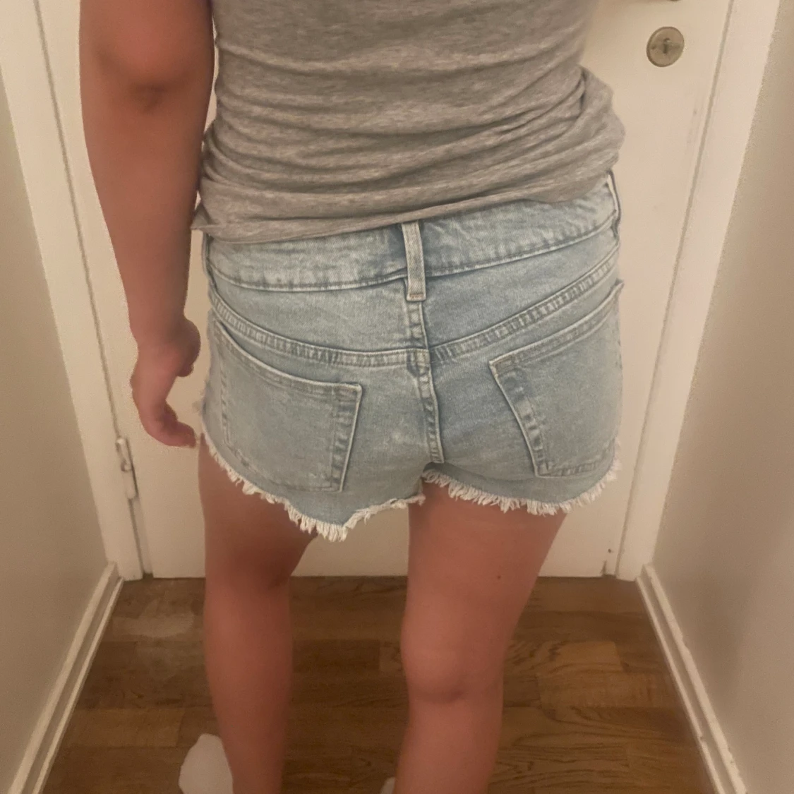 Lågmidjade jeansshorts  - 90