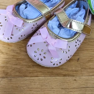 Ballerina i storlek 21 - Aldrig använda. 