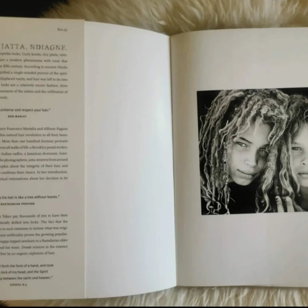Säljer boken DREADS av Francesco Mastalia & Alfonce Pagano 144 sidor År 1999 I perfekt skick. Övrigt.