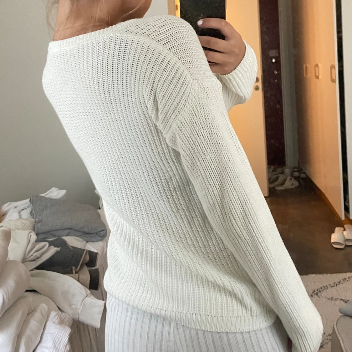 Vit stickad tröja - 92