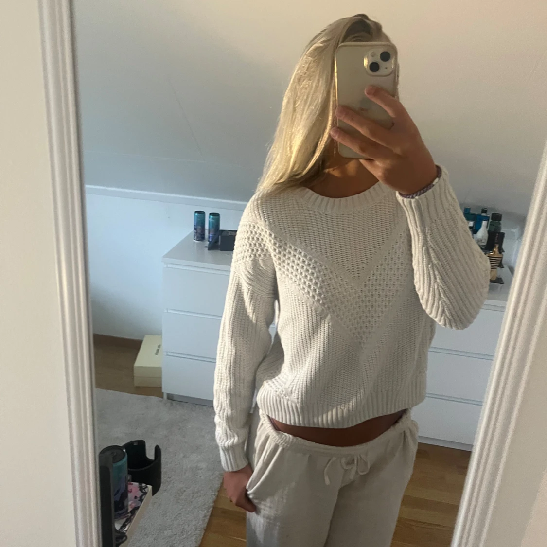 Vit stickad tröja - 90