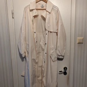 Vit kappa - Adidas kappa, creme Lång