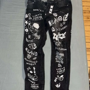 Dsquard2 Jeans 30/32  - Säljer mina Dsquard2 jeans som är i nyskick