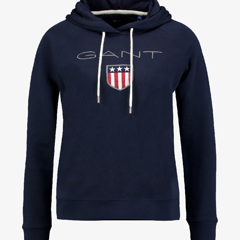 Marinblå gant hoodie i barnstorlek (passar vuxen S) aldrig använd mycket bra skick! . Hupparit & Collegepaidat.