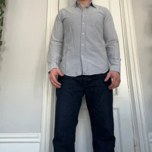 Oxford från Uniqlo (M) - Klassisk Oxford Uniqlo (M)