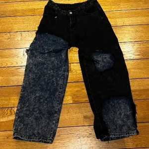 Jeans - Supercoola baggyjeans!!!🌟🌟🌟🔥🔥🔥köpt för fem år sedan inte använt dom särskiltmycket men de är fett coola💥