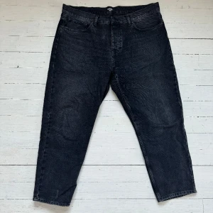  Carhartt Baggy Jeans - Säljer dessa carhartt som har skön oversize fit! Knappt använda! 