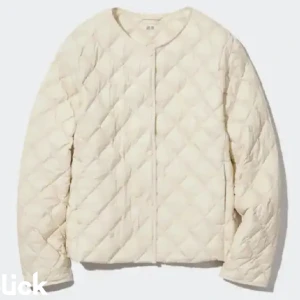 Vårjacka  - Höst/vår jacka från uniqlo. Sparsamt använd. Super fin och inga tecken på att den är använd. Hör av er för fler bilder 💅🪩