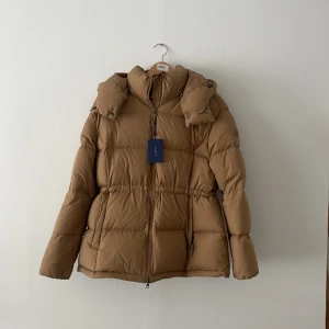 Gant jacka - Helt nytt jacka beige , fick julklappar 