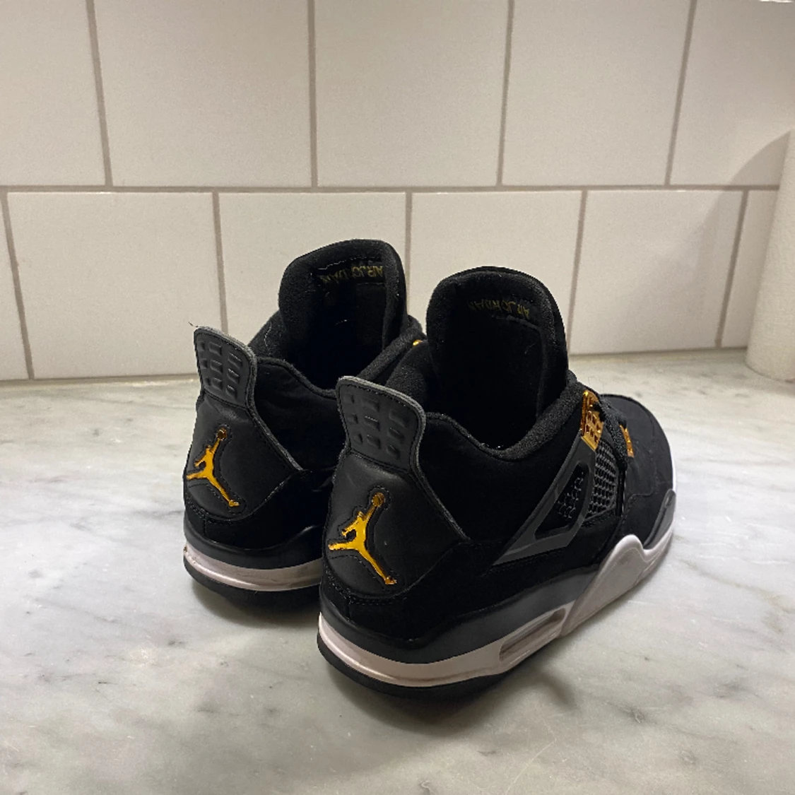 Jordan 4 retro royalty - 90