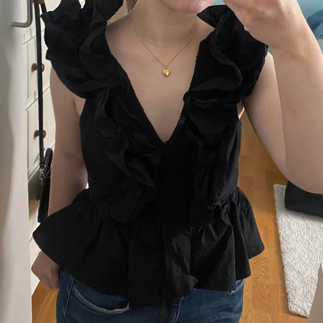 Topp/blus med volang - 90