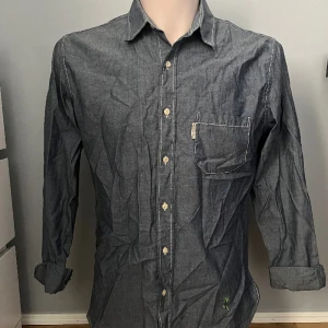 Blå skjorta - Bra skick!