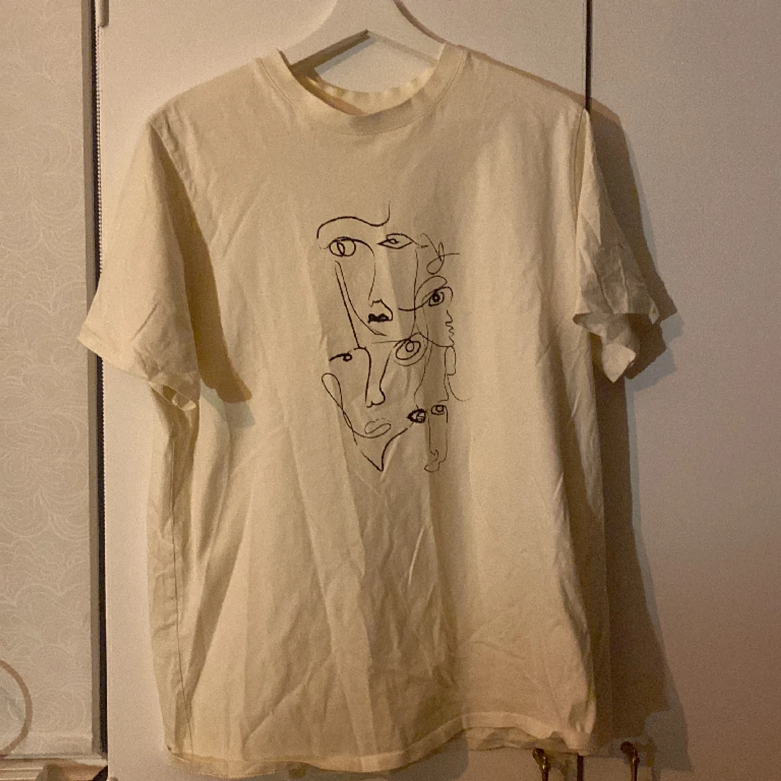 T-shirt med tryck - 90