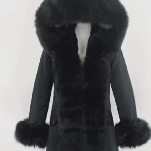 Parka jacka  - Jätte bra kvalite använt få tals gånger !!1700kr vi kan diskutera pris