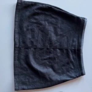 Kortkjol  - Fin kortkjol från only.