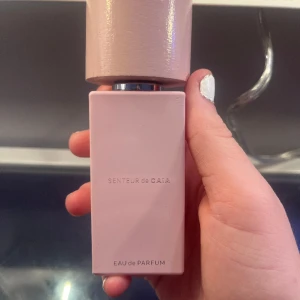 Caia parfym julkalendern - Denna parfym är från julkalendern 2022 och är helt oanvänd❤️ skriv privat om ni har frågor❤️