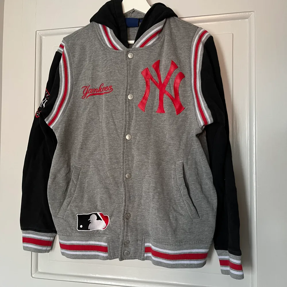 Vintage Yankees hoodie. Storlek M.. Jackor.