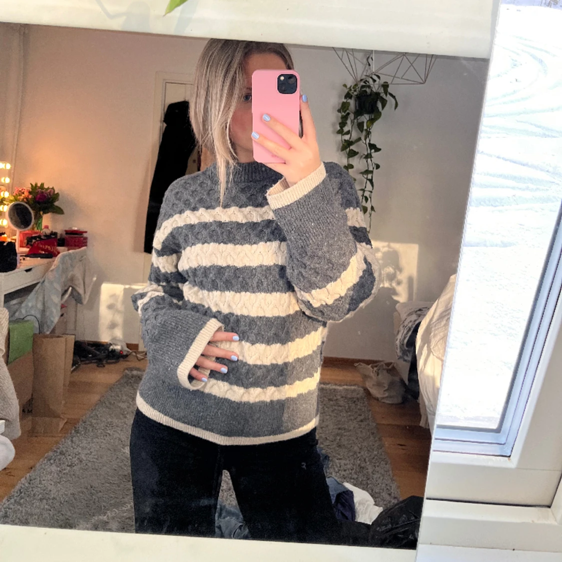 Stickad randig tröja