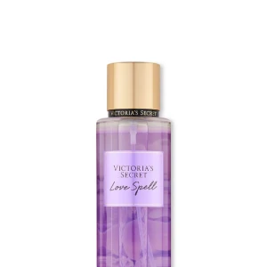 Victoria’s Secret body mist , Love Spell - Helt ny då lukten inte riktigt är min stil. Har kvar förpackningen, beställt från Victoria’s Secret hemsida. Ordinarie pris: 250 kr, säljer för endast 150kr