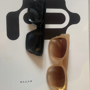 Solglassögon  - Super fina! Inga defekter. Köpte i Köpenhamn! Vet inte märket.💓 båda för 120kr 