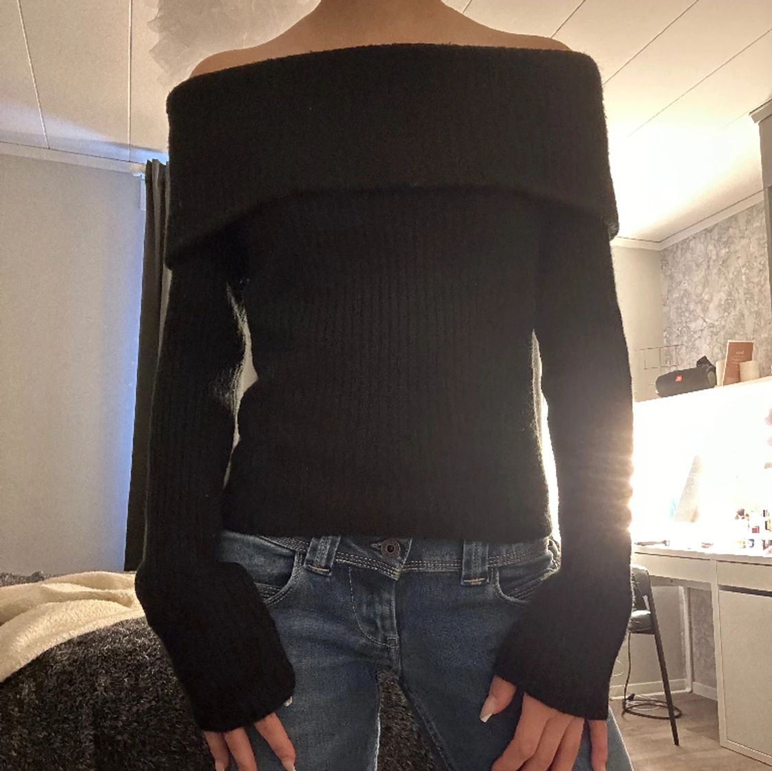 Stickad off shoulder tröja  - 90