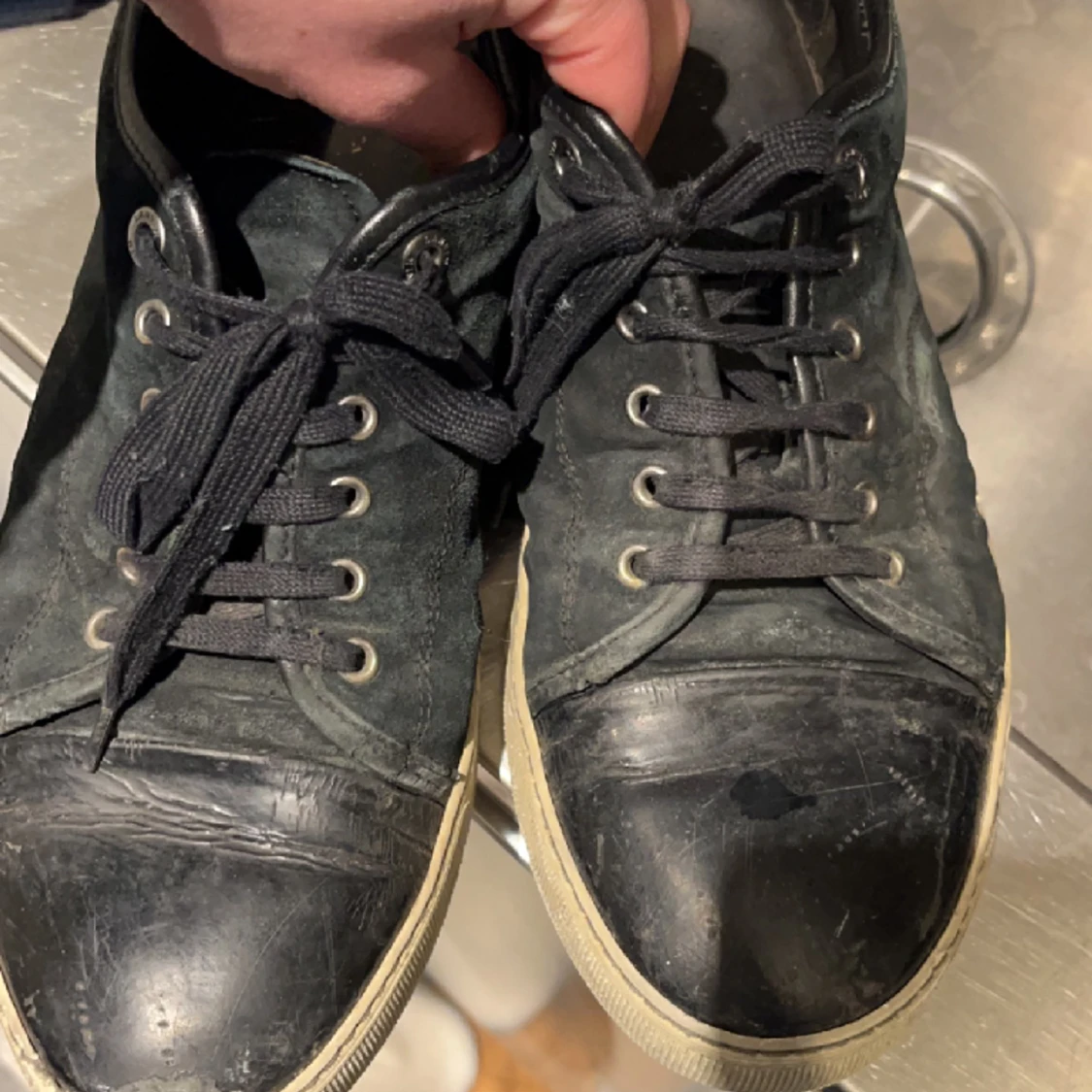 Levins skor Storlek 42  - 90