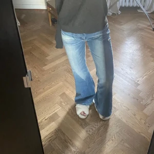 Supersnygga jeans - Supercoola jeans ifrån zara med prislapp kvar ❤️