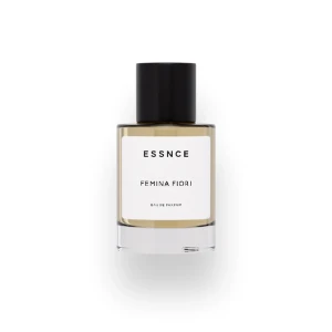 Parfym Essnce  - Säljer denna parfym från Essnce och den ska vara en dupe på ” si fiori”. Endast använd några gånger ( se bild 3) tyvärr då jag redan har en favorit. 50 ml.