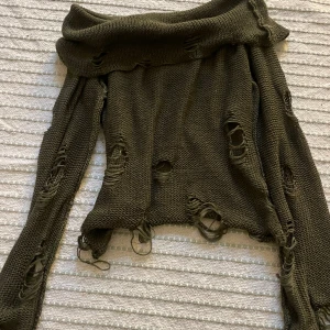 Distressed tröja - Fin stickad tröja i distressed modell❤️