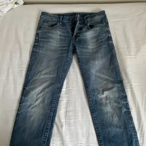 Riktigt snygga SLIM fit jeans