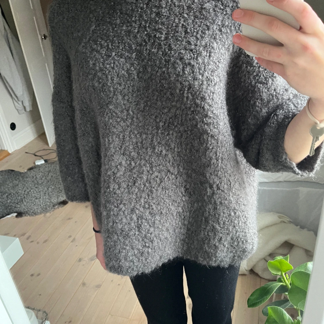 Grå stickad t-shirt - 91