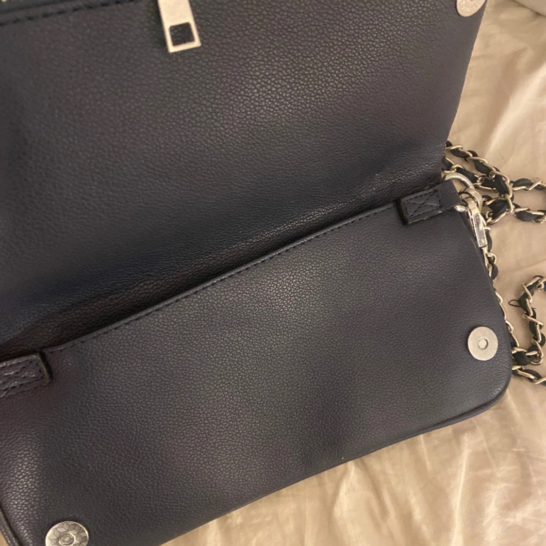 Marinblå väska - 90