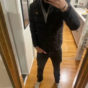 Lyle&scott vårjacka⚡️ - En helt oanvänd LYLE&SCOTT jacka i storlek S. Ny pris 999kr mitt pris 300 hör av dig vid frågor eller om du vill köpa👇🏽💯⚡️