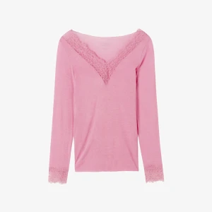 Intimissimi rosa spets tröja - Jättemysig spets tröja från intimissmi, skönt och gosigt material, använd en gång. Perfekt till våren/sommaren. Sista bilden är min egna