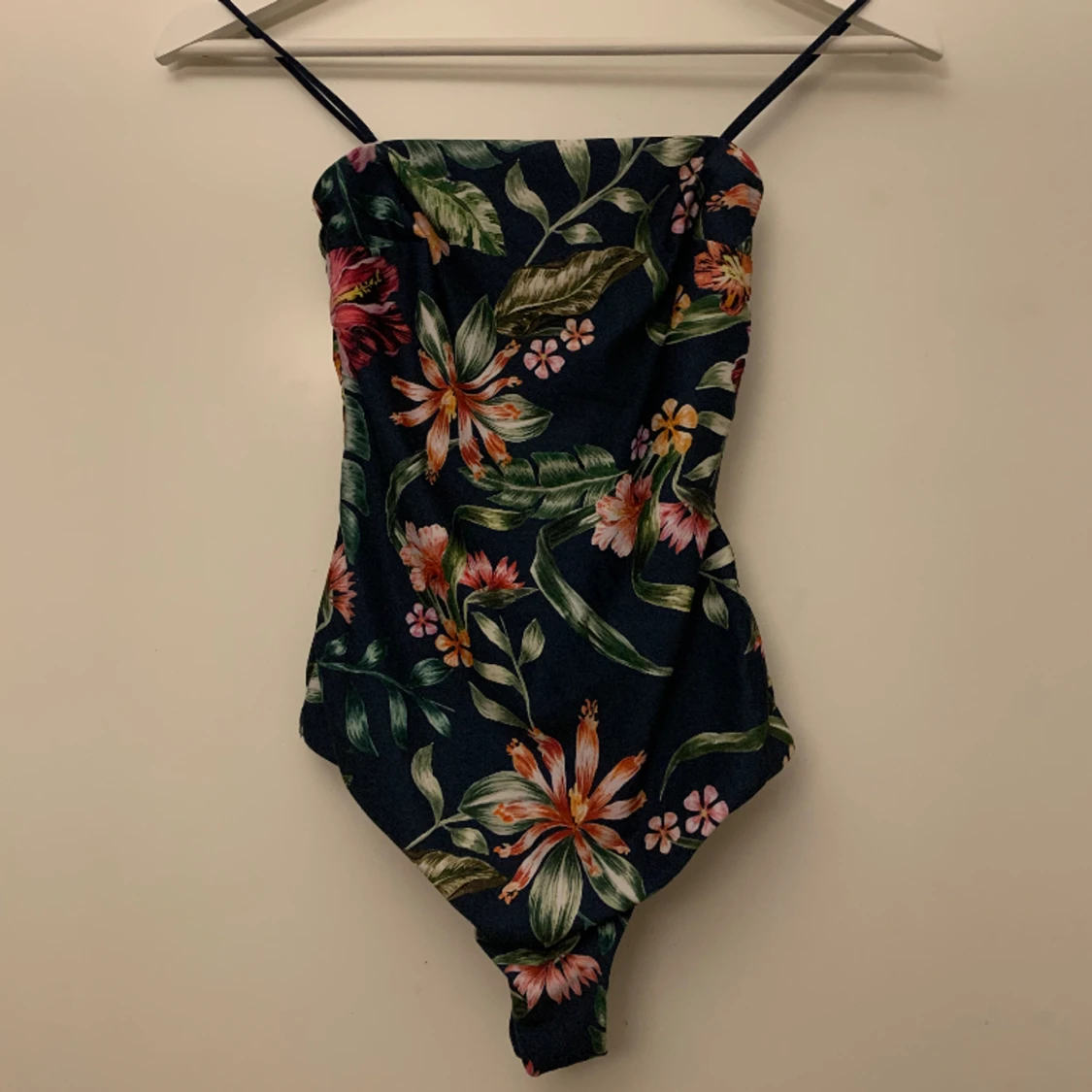 Mönstrad baddräkt - 91