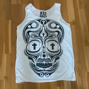 Dödskalle linne - Vit linne med dödskalle 