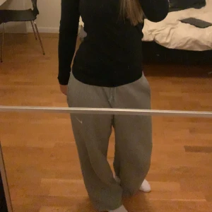 Nike mjukisbyxor - Nike mjukisbyxor i bra skick, supersköna 