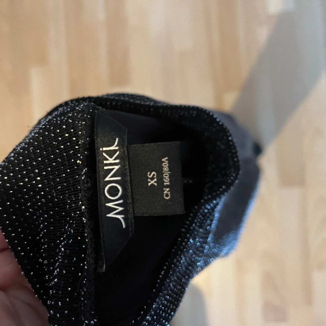 Glittrig klänning  - 90