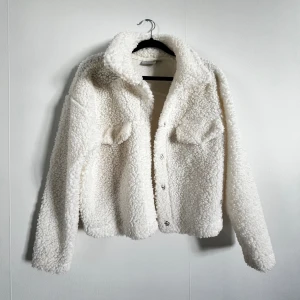 Zink jacka - Teddyjacka från märket Zink i storlek XS. Fint skick!