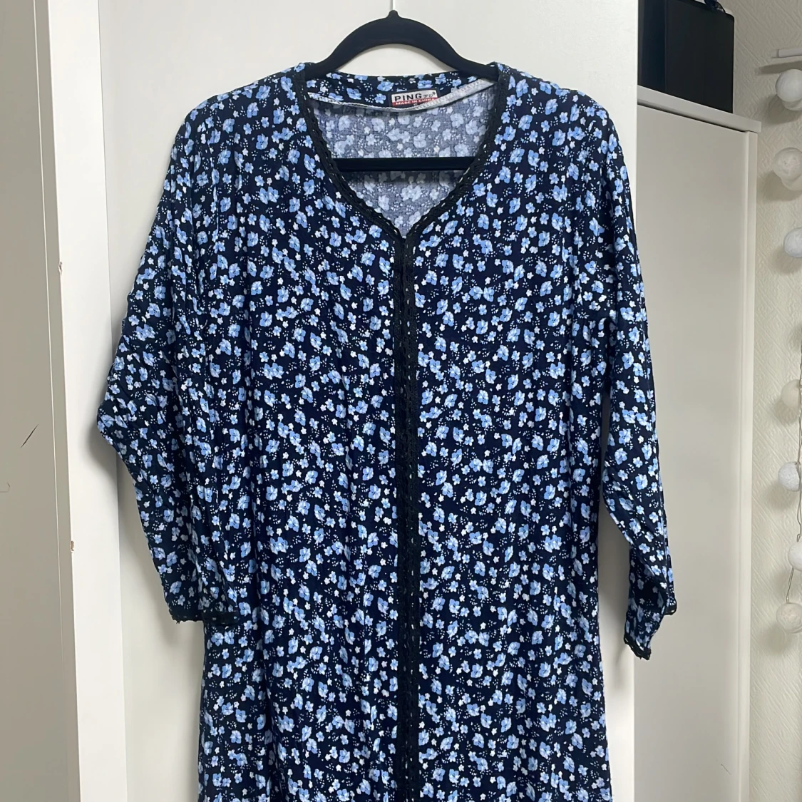 Bomulls klänning med blommor💙oanvänd