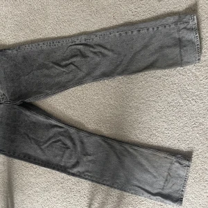 HOPE RUSH JEANS - gråa hope jeans knappt anbända 