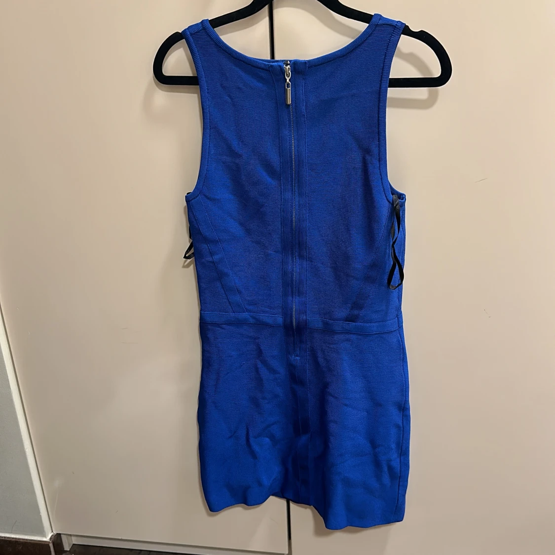 Blå bandage klänning från bebe  - 90