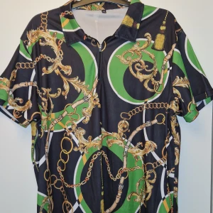 Casual skjorta - Aldrig använd, beställt för stor storlek.