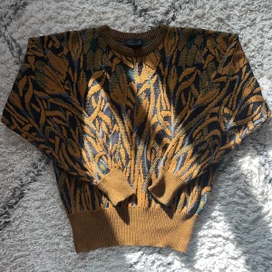 sweatshirt  - Skit cozy sweatshirt i size L 🪵🌳